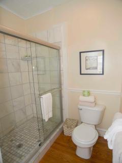 Bellevue Manor - Newport - 1