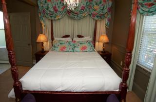 Bellevue Manor - Newport - 2