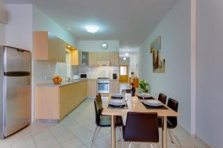 Spacious, Top Location Sliema Apartment - Sliema - 6