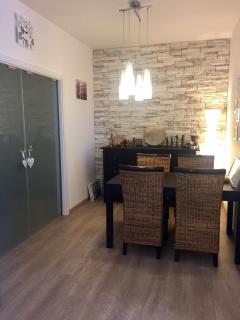 Cozy, beautiful view, parking, 1 stop by train to old town - Bratislava - 5