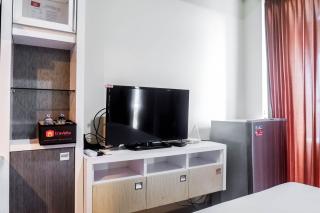Relaxing Studio Apartment at Tamansari Papilio By Travelio - Surabaya - 3
