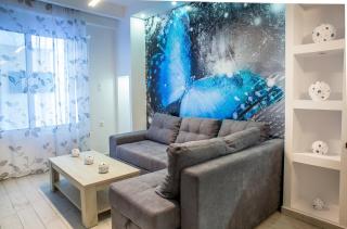 Alley To The Beach - 9