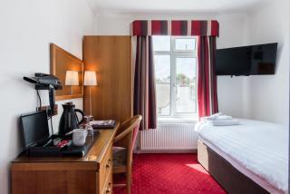 The Queens Hotel - 9