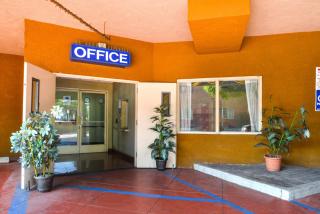 H3 Inn & Suites - LAX Airport - Los Angeles - Inglewood - 3