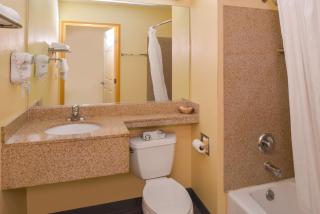 H3 Inn & Suites - LAX Airport - Los Angeles - Inglewood - 2