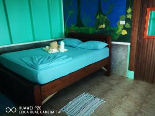 Poor Man's Paradise Lodge - Drake - 4