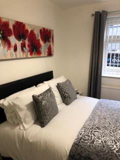 The Bell Hotel - Newtown - 5