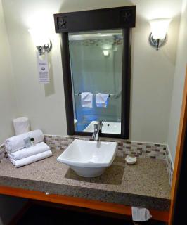 Kingfisher Pacific Resort & Spa - Courtenay - 9
