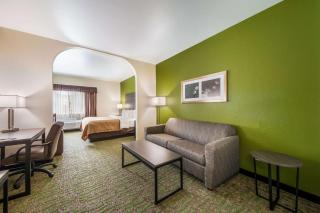 Quality Suites - San Antonio - 1