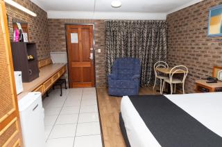 Lantern Motor Inn - Mackay - 4