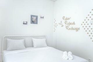 New Furnished Studio Apartment at Woodland Park Residence By Travelio - 2