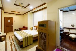 Garden Hotel - Mumbai - 9