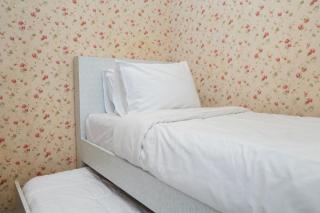 Comfy and Clean 2BR Green Pramuka City Apartment By Travelio - Jacarta - 9