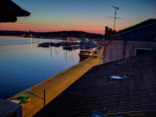 Sea View Apartment in the Center of Pula - Pula - 9