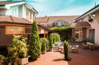Hotel Banderium - Komárno - 0