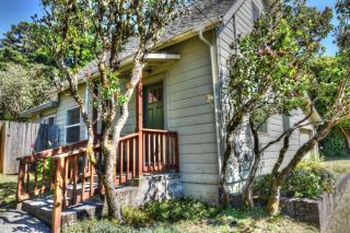 Dunrovin Vintage Beach Cottage - 1 Bed 1 Bath Vacation home in Port Orford - Port Orford - 7