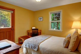 Husky Hideaway - 2 Bed 1 Bath Vacation home in Seattle - Seattle - 9
