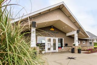 Top Floor - All The Views - 2 Bed 2 Bath Apartment in Westport - Westport - 2