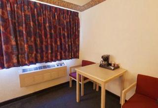 Quality Inn Winslow I-40 - 3