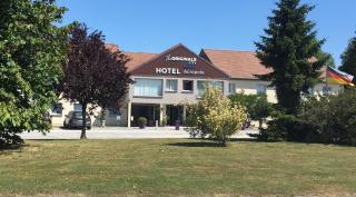 Hotel The Originals Bernay Acropole - Bernay - 0