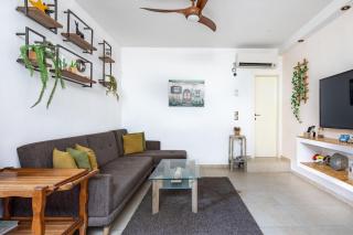 Vintage Duplex Apartment by the Beach / Flea Market District - Tel Aviv - 2