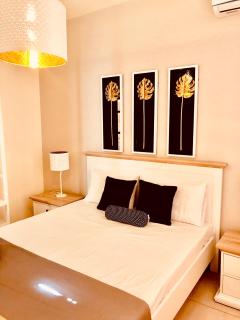 Luxury Westwood Apartment+pool - 5