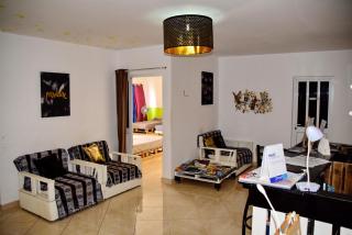 Meeting Point- Tarrafal Center, also in Praia & Fogo-NO CASH ACCEPTED - 1