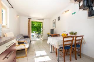 Apartment JOSIPA - Vinišće - 8