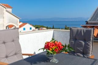 Holiday Home Lukrecia, for 9, private pool, free parking, 450 m from the beach - Supetar - 8