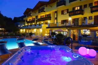 Alledolomiti Boutique Lake Hotel - Adults friendly - Molveno - 1
