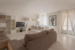 Porta Nuova Apt X6 with Balcony - Turin - 1