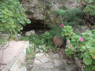 Lantana Stone House - Lemona - 2