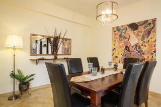 The Four Seasons House City Villa with Pool - Mantoúkion - 2