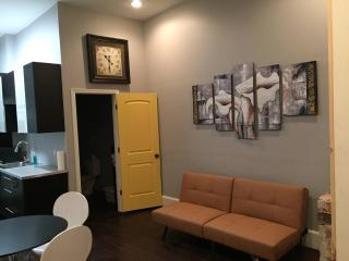 Modern Condo 2 Blocks From Quarters - New Orleans - 7