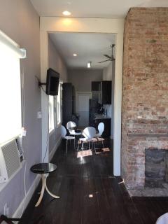 Modern Condo 2 Blocks From Quarters - New Orleans - 4
