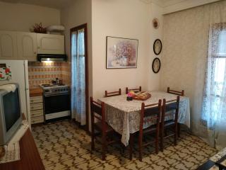 Entire Traditional Apartment at the Sea - 8