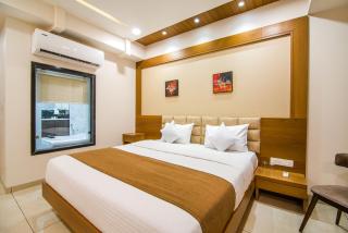 Hotel Sleep Inn - Uwārsad - 4
