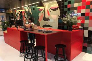 The Green Elephant Hostel & Spa - 8