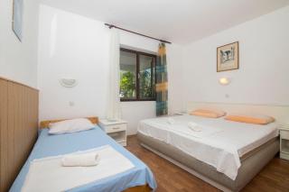 Apartments Tonin - Ivan Dolac - 4