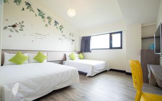 Yue Yang Seascape - 2