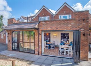 Chequers Inn - Fladbury - 1