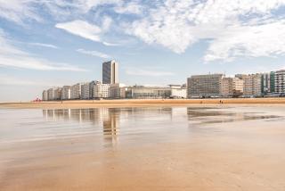 Between Waves - Ostend - 1