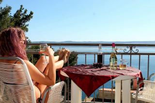 Entire home with a swimming pool for 12 in Marusici - Marusici - 0