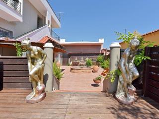 Eleon Studios by Booking Kottas - Olynthos - 1