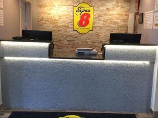 Super 8 by Wyndham South Holland - South Holland - 5