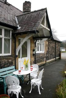 Glyndyfrdwy Station house - 9