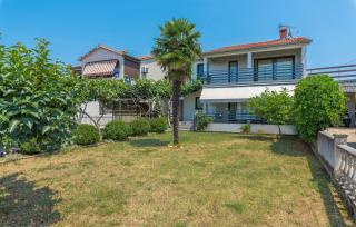 Apartment Green with Balcony - Nova Vas - 4