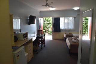 Bluewater Harbour Motel - 6