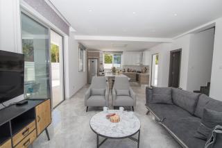 Fig Tree Bay Residences 1 Lantiana Villa - 5