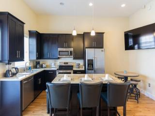 Gorgeous Condos Steps from French Quarter and Harrah’s St. - New Orleans - 9